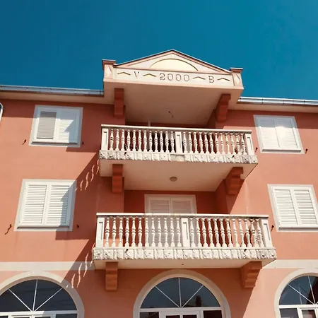 Apartament Aurora *